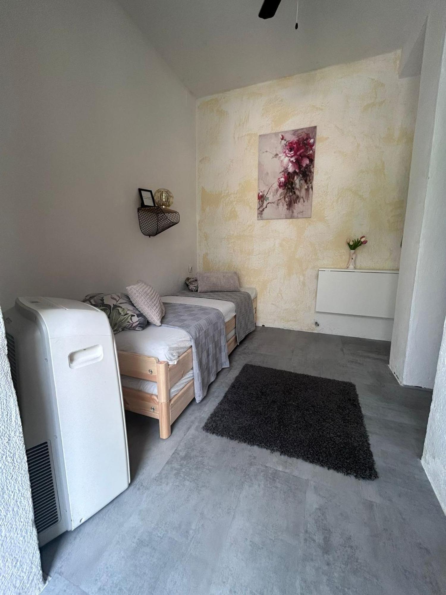Ferienwohnung Soba Za Odmor Sun Kaštel Štafilić Exterior foto